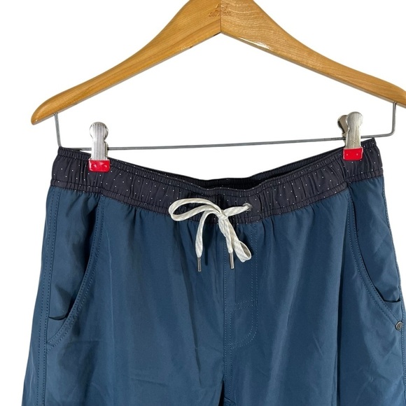 VUORI Kore Short in Light Deep Sea V302 - Picture 5 of 12